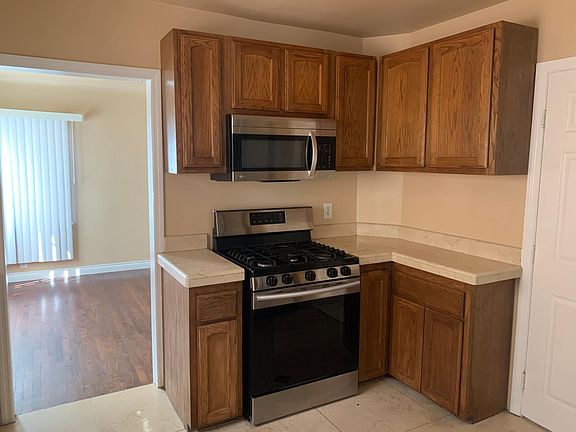 5th image of 3520 Homeland Dr