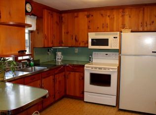 8 Glenmore Ave, Ewing, NJ 08638