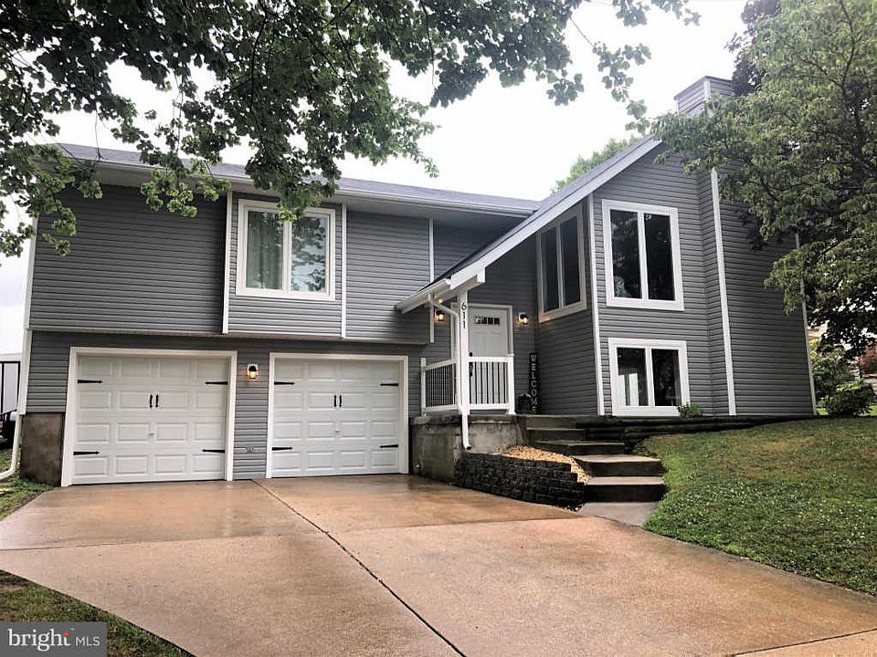 1st image of 611 High Plain Dr
