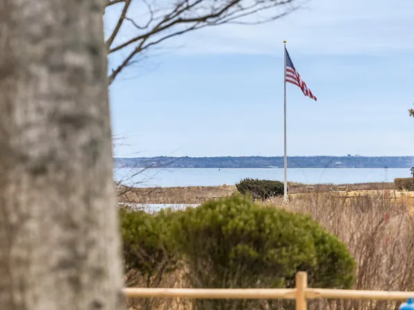 32 Clinton Avenue, Falmouth, MA 02540