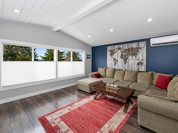 3rd image of 3535 Richmond Rd