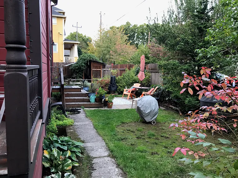 249 N Ivy St — Photo 16
