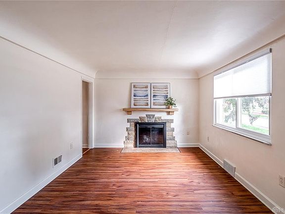 3rd image of 3009 Beaver Ave