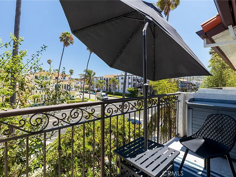 1219 S Catalina Ave — Photo 25