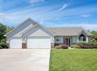 10386 Kali Ave NE, Albertville, MN 55301