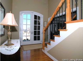 2900 Meadow Farms Pl, Louisville, KY 40245