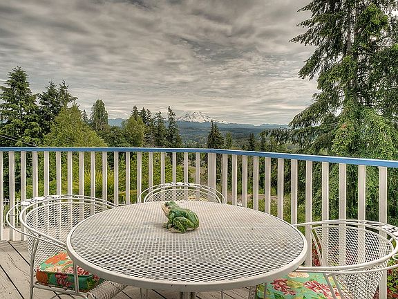 5th image of 5415 Sumner Heights Dr E