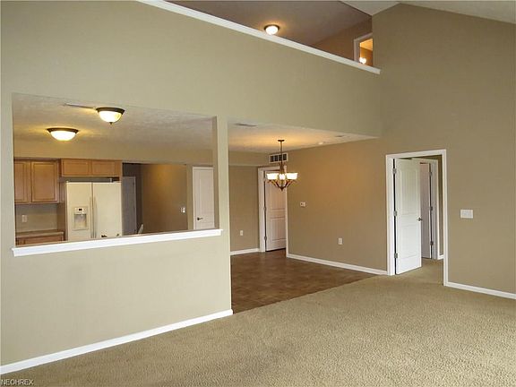 4th image of 6531 Bayside Dr Unit 40