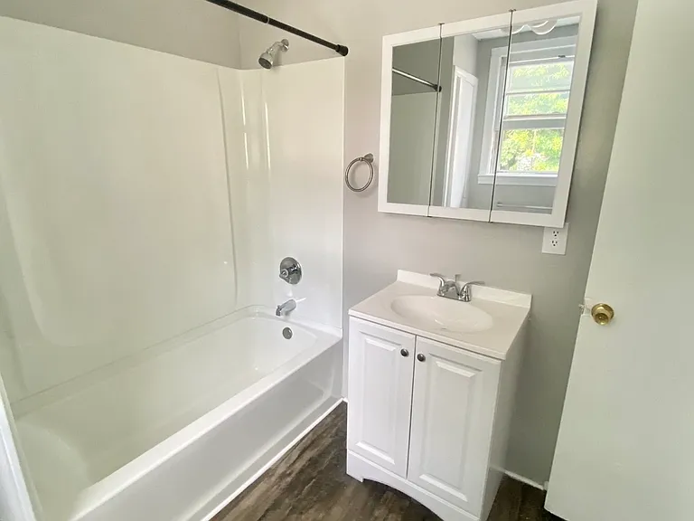 9 Charles St #B — Photo 16