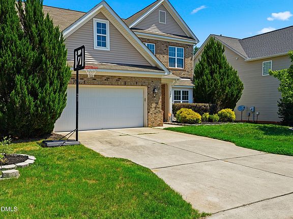 2nd image of 106 Holly Blossom Dr