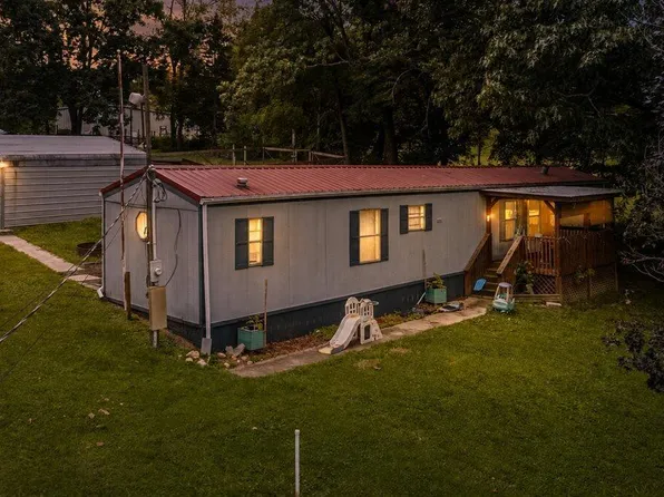 166 Andrew Ln, Jacksboro, TN 37757