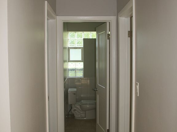 5th image of 1333 Woodview Ln