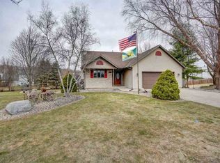 301 Heather Ct, Cottage Grove, WI 53527