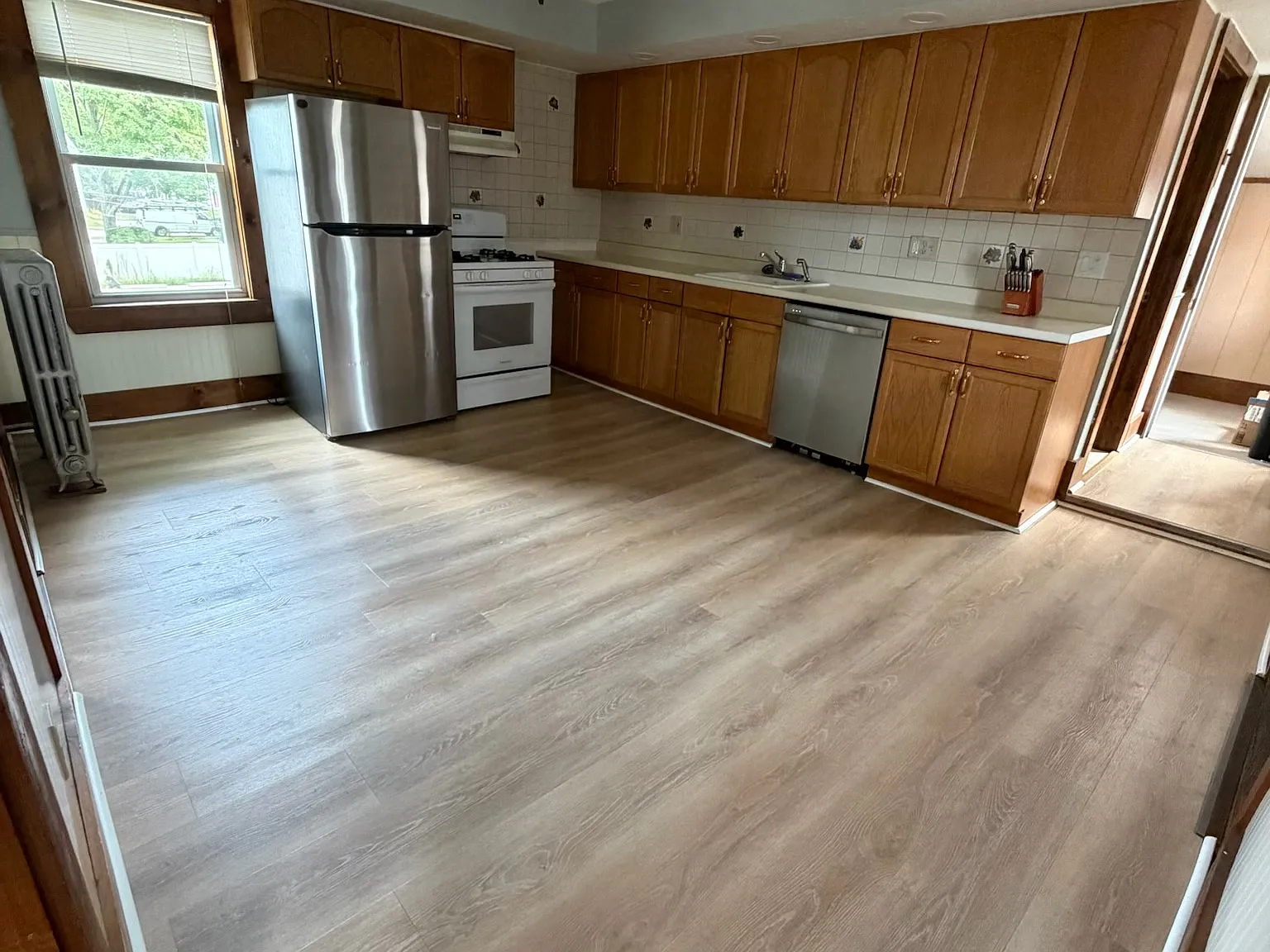 2 bed, 700 sqft, $2,100 — Photo 3