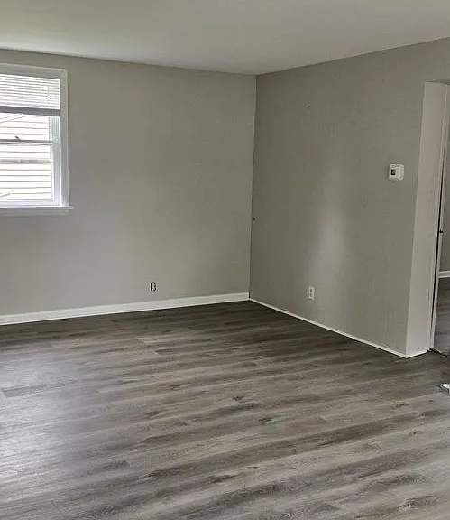 106 E North St — Photo 8