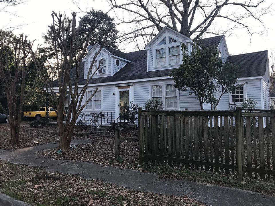 1st image of 302 Maple St