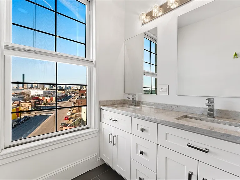 99 D St #PENTHOUSE — Photo 10