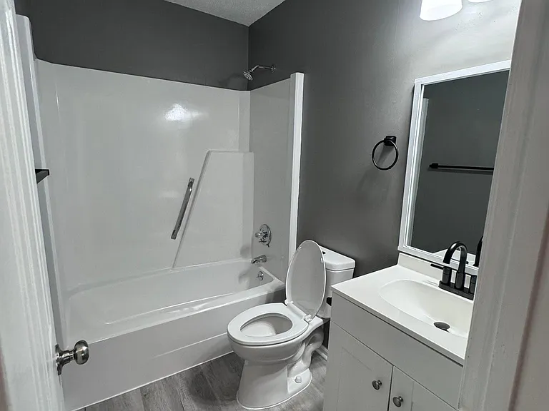 1131 Glendale Dr — Photo 16
