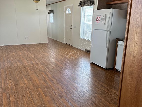 3rd image of 218 Windy Cir