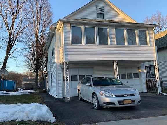 3rd image of 421 Birdsall St