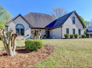 652 Thornapple Trl, Lawrenceville, GA 30046
