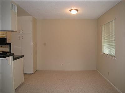 4th image of 5121 Connecticut Dr APT 3