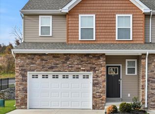 101 Staplehill Ct, Reading, PA 19608