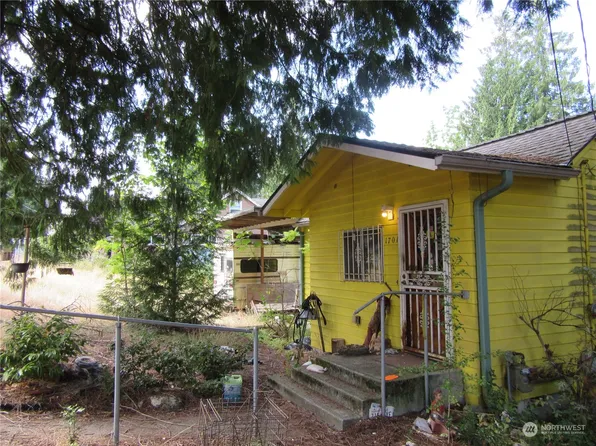 1701 13th Avenue, Milton, WA 98354