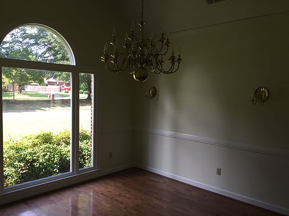 3rd image of 8825 S Poplar Lake Dr