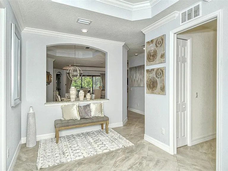 6026 Brandon Run — Photo 8