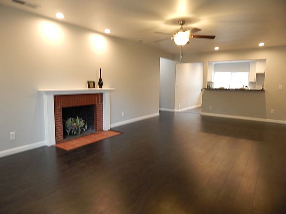 3rd image of 2345 Santa Anita Dr