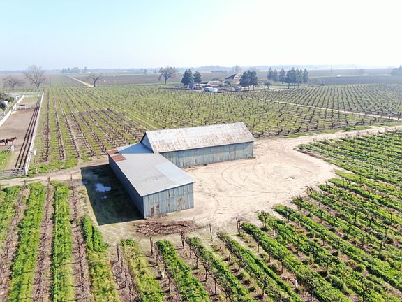 5th image of 3409 W Woodbridge Rd