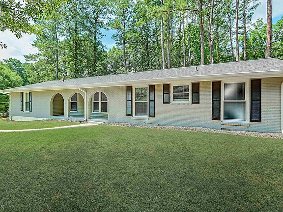 3rd image of 4727 Fountainhead Dr