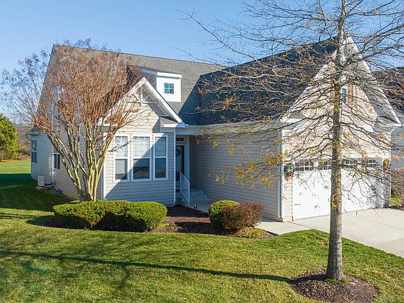 2nd image of 17145 Cuvee Ln