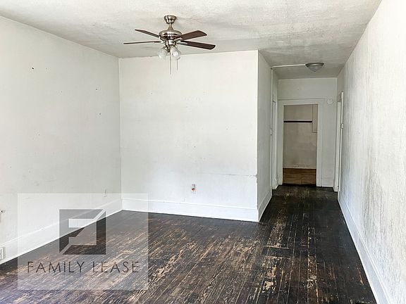 4th image of 1904 E Prairie St