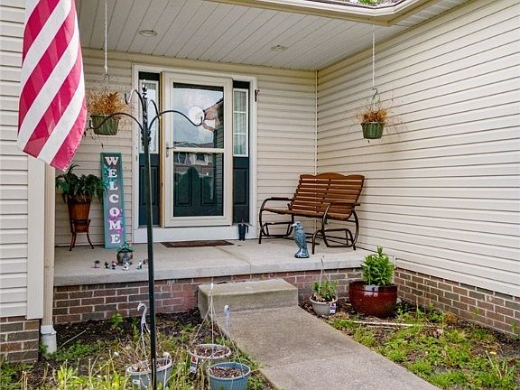 4th image of 1059 Yorkshire Dr