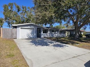 10475 Valencia Rd, Seminole, FL 33772