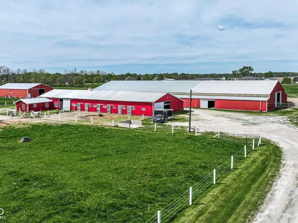 8801 & 8911 N Walnut St, Muncie, IN 47303