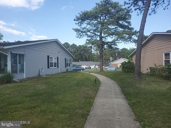 5th image of 642 Plymouth Dr #B