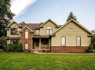 2900 Rockefeller Rd, Willoughby Hills, OH 44092