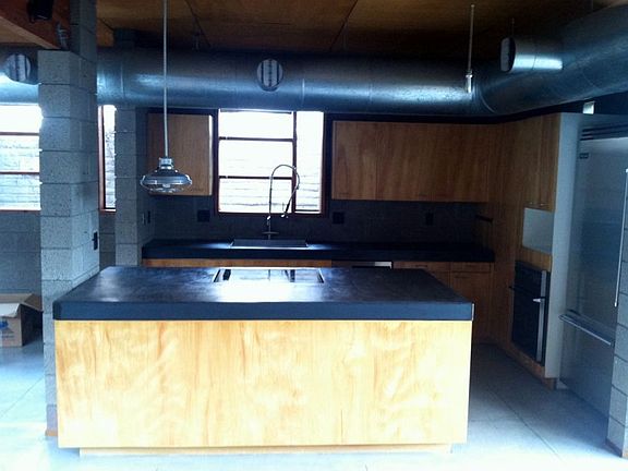 3rd image of 502 E Vista Del Cerro Dr