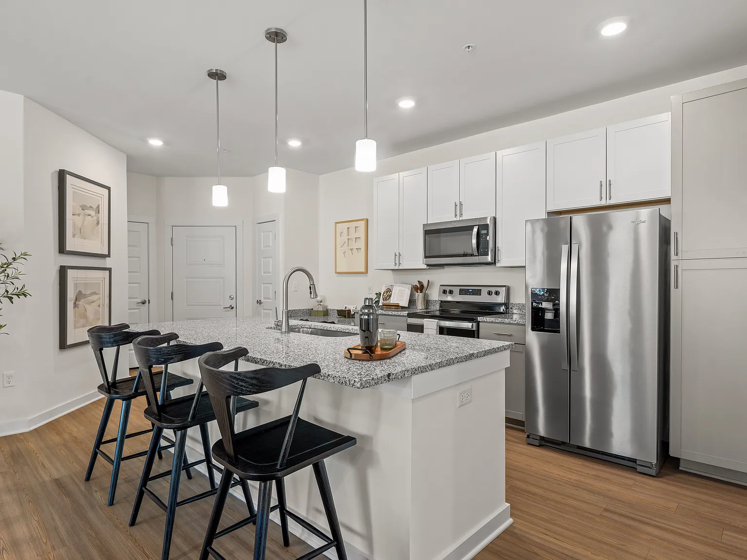 Sanctuary Bluff Apartments — Photo 3