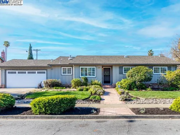 692 Emerson St, Fremont, CA 94539