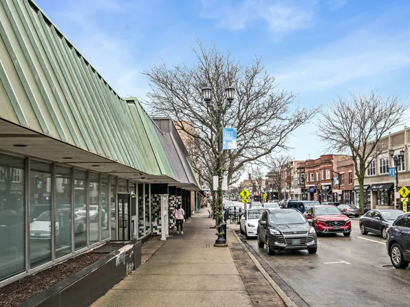 7521 Madison St, Forest Park, IL 60130