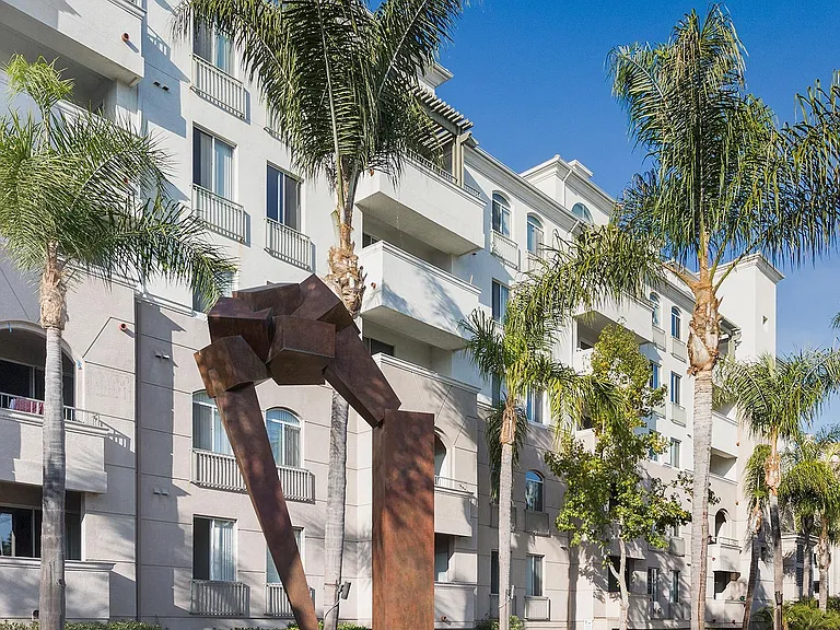 La Jolla Crossroads Apartments — Photo 15