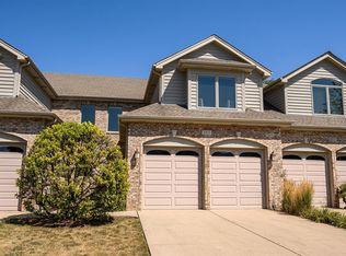 163 Mayo Ct, Elmhurst, IL 60126