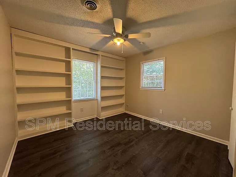 4805 Lord Nance Ct — Photo 14