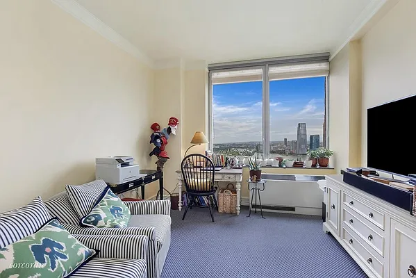 Sold by Corcoran | media 7