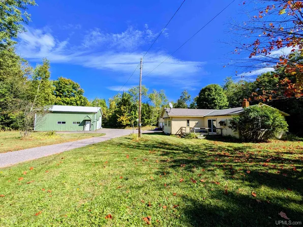 5580 County Road 550, Marquette, MI 49855