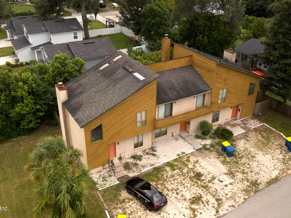 1304 MAGNOLIA Circle E, Jacksonville, FL 32211